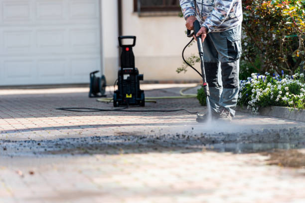 Fence Pressure Washing in Charlotte, MI